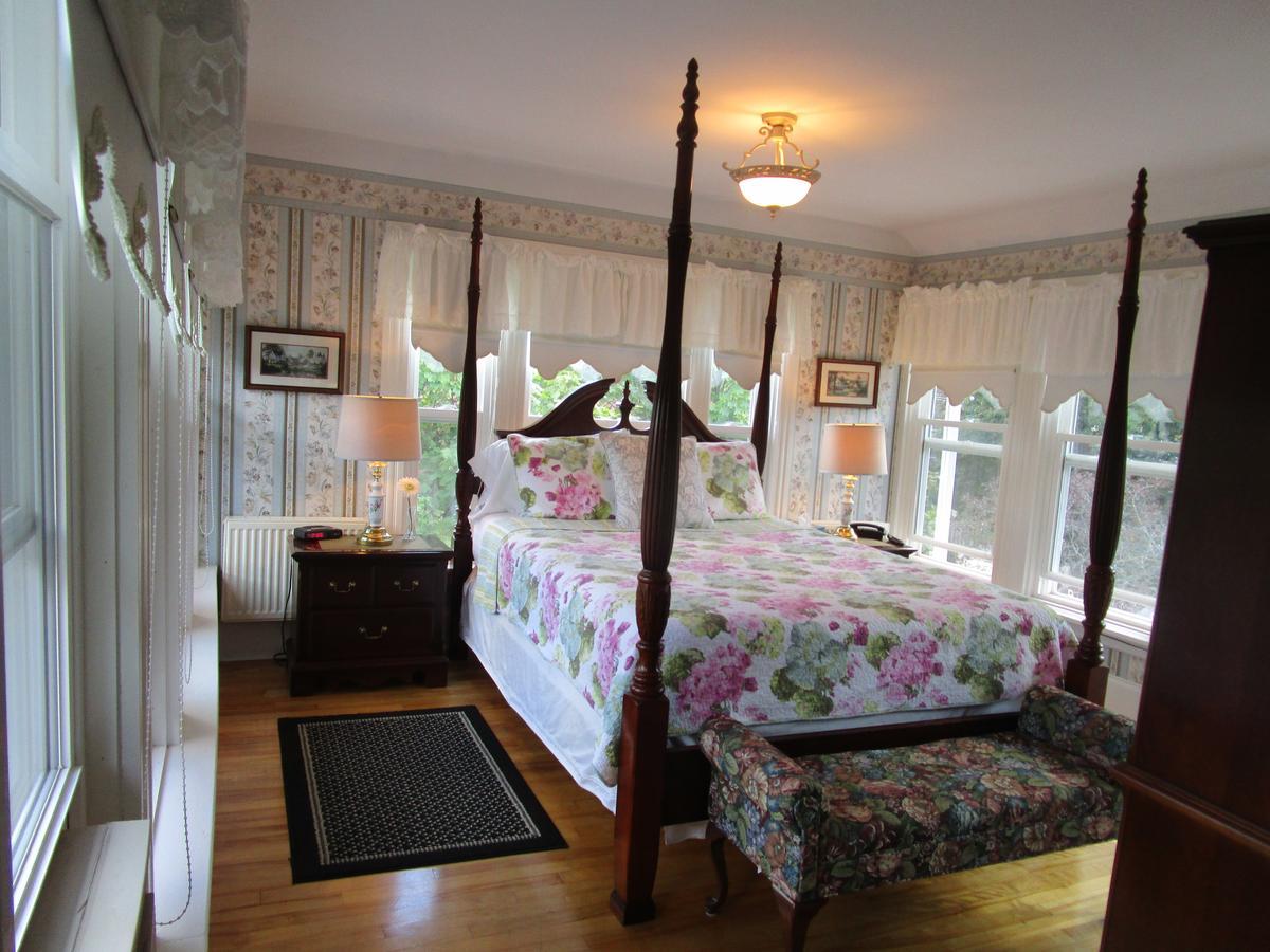 The Dawson House Bed & Breakfast Charlottetown Eksteriør bilde