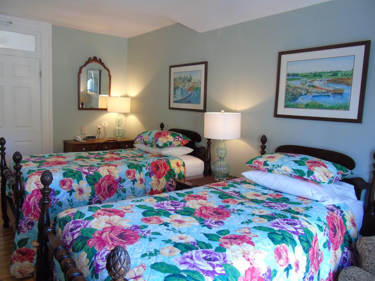 The Dawson House Bed & Breakfast Charlottetown Eksteriør bilde